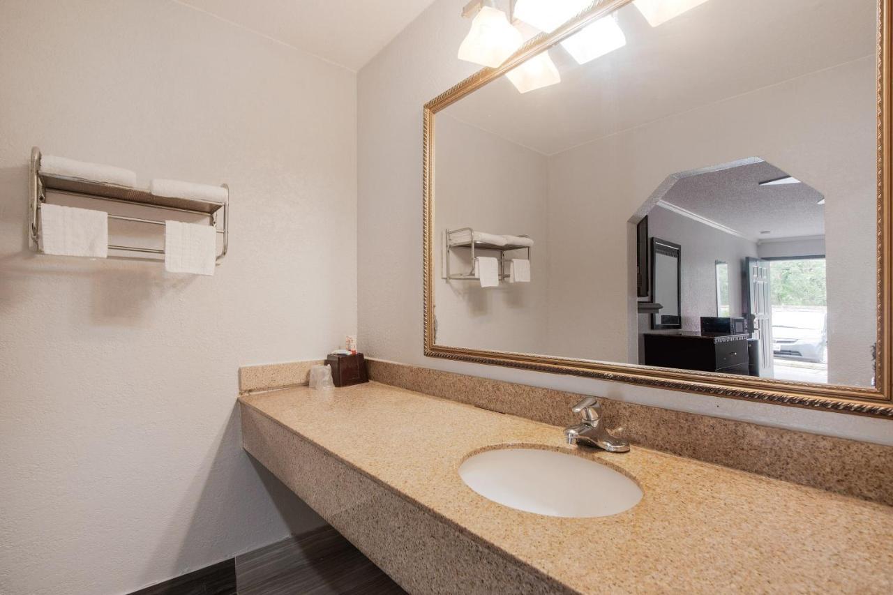 Oyo Hotel Houston I-69 & I-610 المظهر الخارجي الصورة